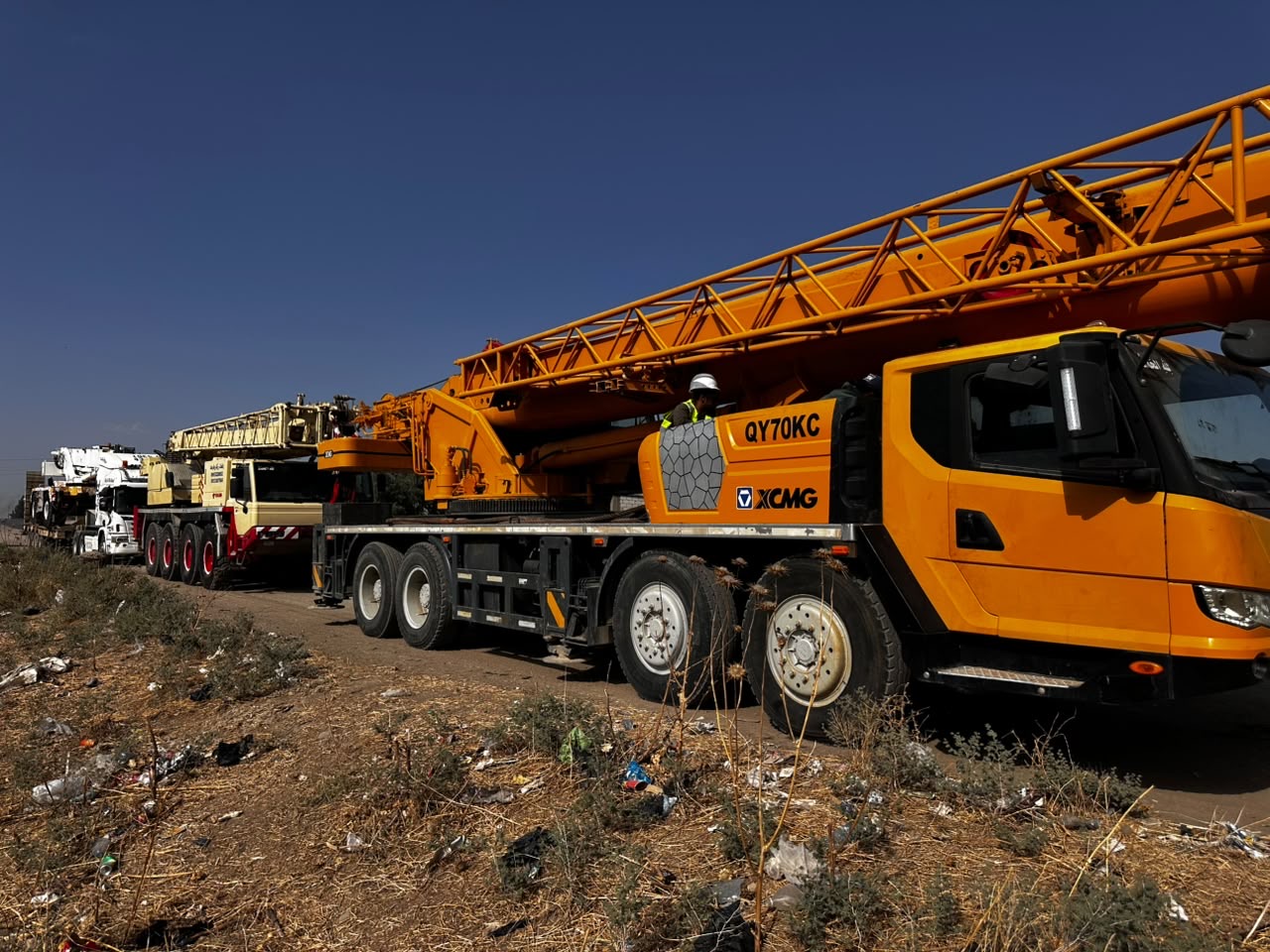 King Lifting crane fleet